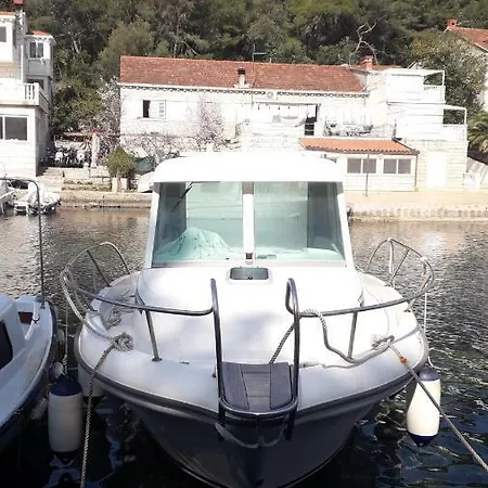 Captains House Гостевой дом *